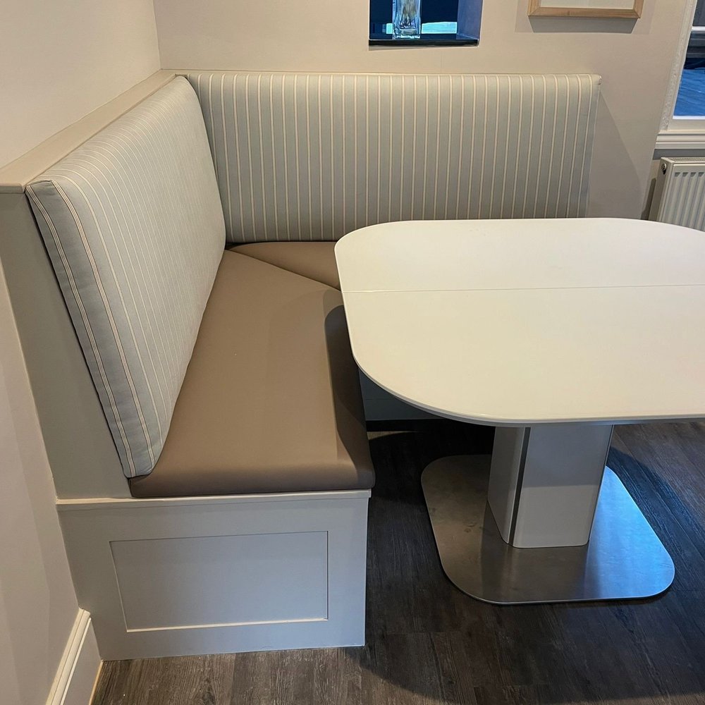Bespoke alcove seating unit in Barnes SW13