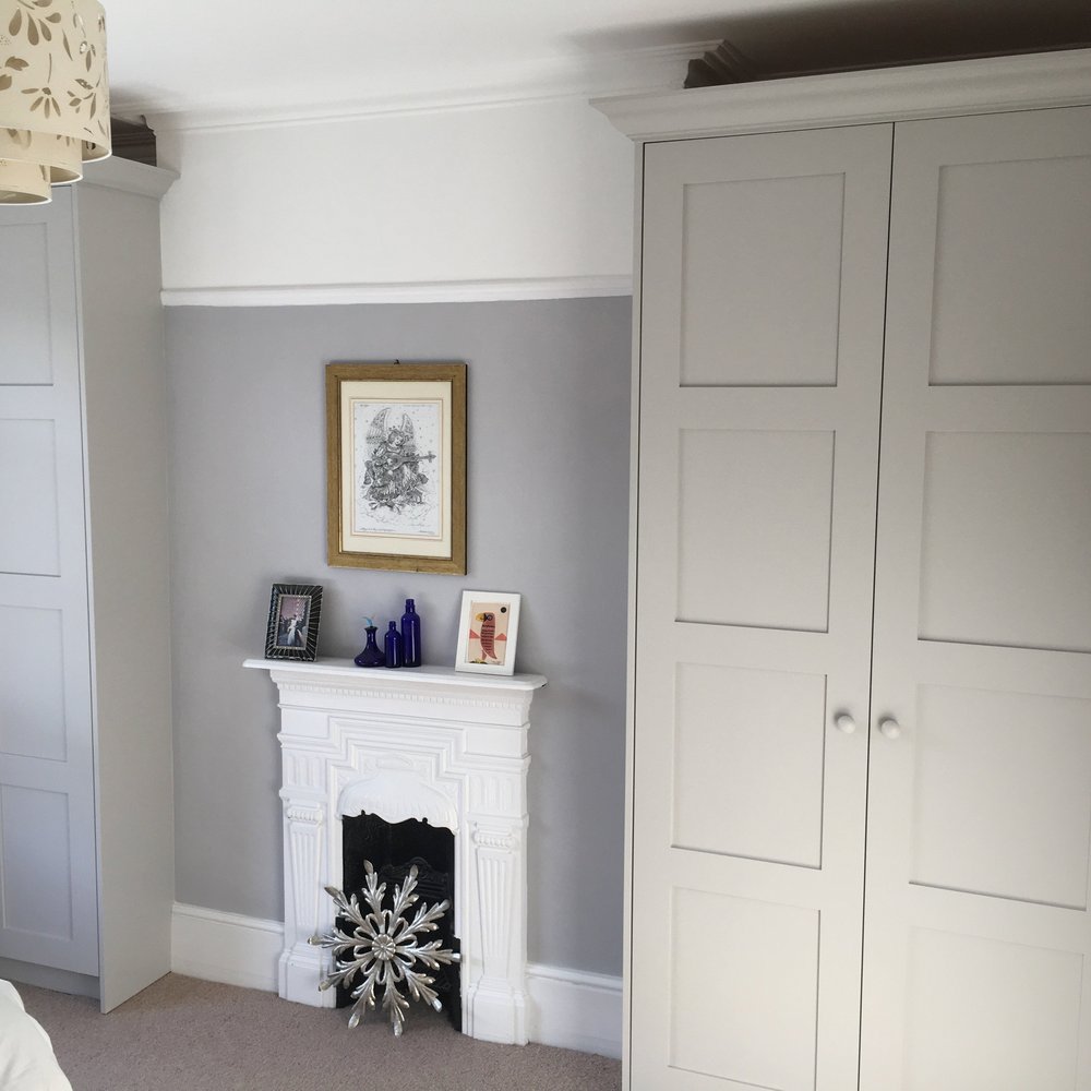 Fitted bedroom and alcove wardrobe units in Kingston KT1