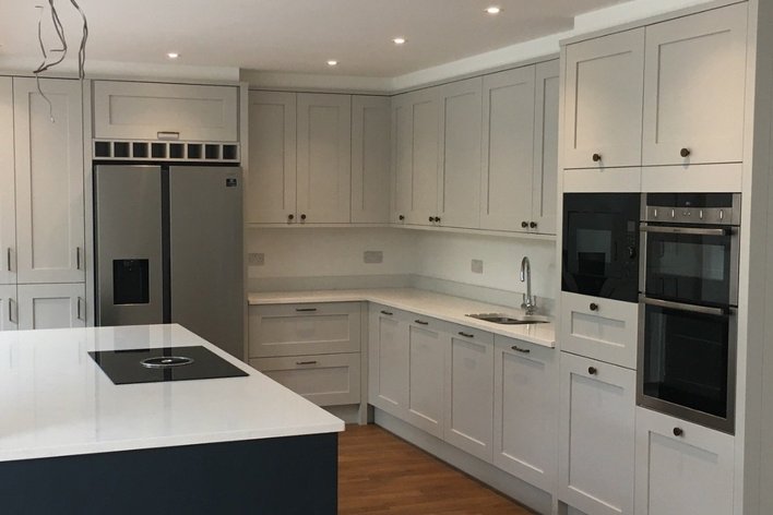 Kitchen units made to measure in Barnes